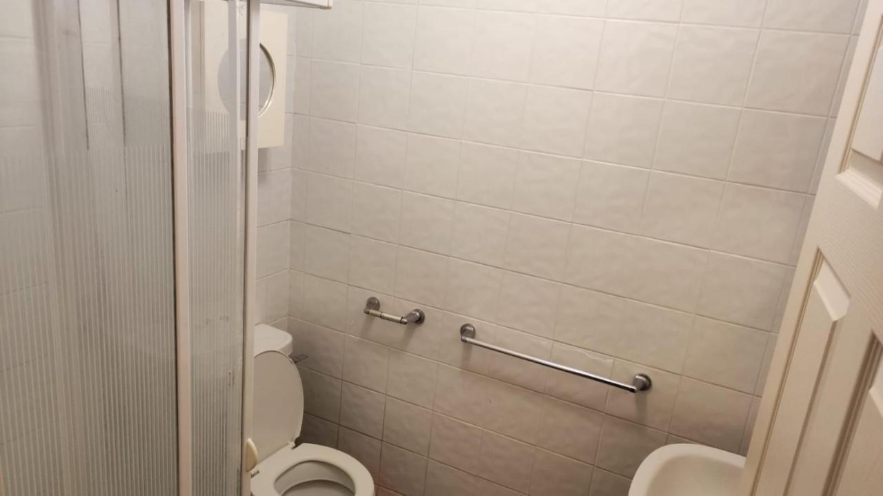 Budget-Friendly Self-Serve Lodging Galway Exteriör bild