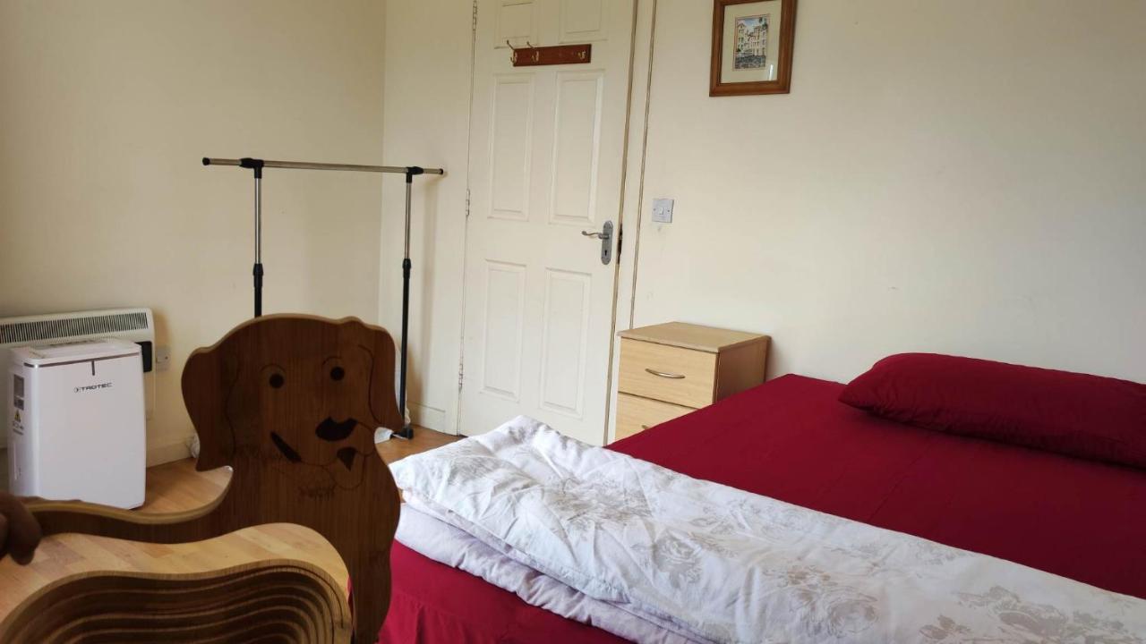 Budget-Friendly Self-Serve Lodging Galway Exteriör bild
