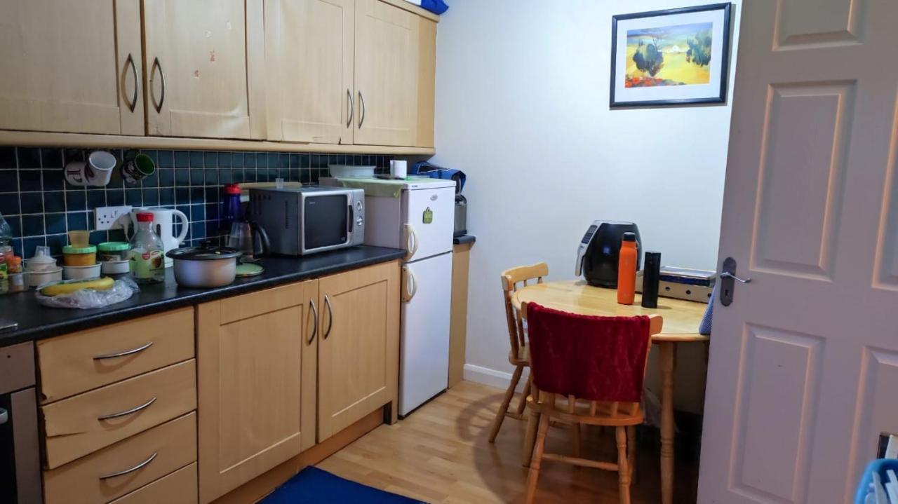 Budget-Friendly Self-Serve Lodging Galway Exteriör bild